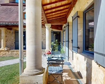 Domaine De La Source Perigordnoir D'hotes La Fontaine 3*