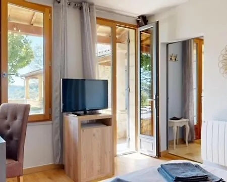 Frühstückspension Domaine De La Source Perigordnoir D'hotes La Fontaine 3*